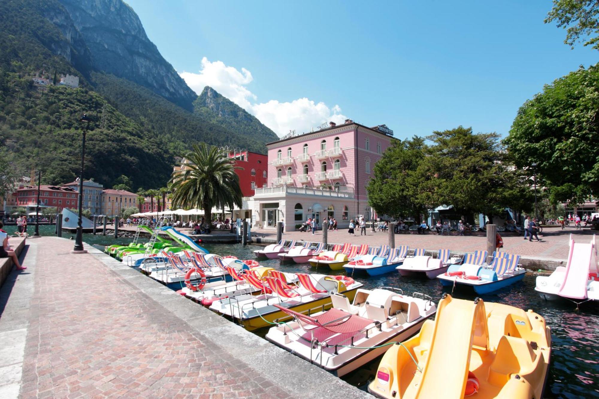 Bellavista Lakefront Hotel & Apartments Riva Zewnętrze zdjęcie